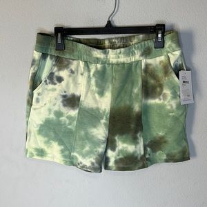 NWT Love Fire green tie dye shorts youth XL